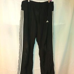 Men's Adidas jogging pants... L